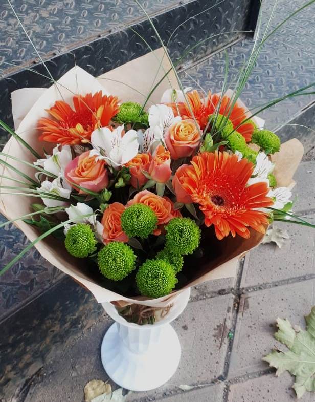 Букет цветов из: Герберы, Хризантемы, Альстромерии и Розы в Заводоуковске