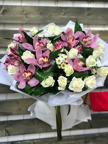 Букет цветов из: Розы и Хризантемы в Заводоуковске