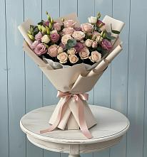 Букет цветов из:  Розы и Лизиантусы в Заводоуковске