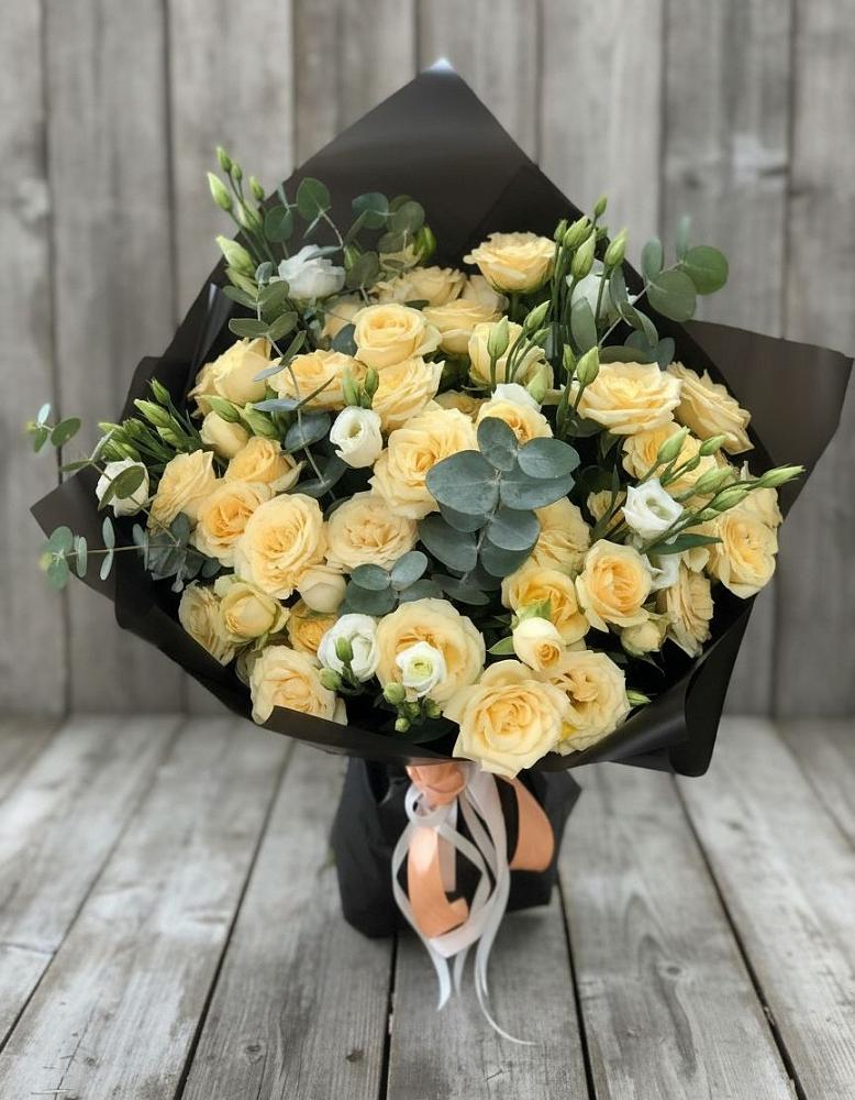 Букет цветов из: Розы и Лизиантусы в Заводоуковске