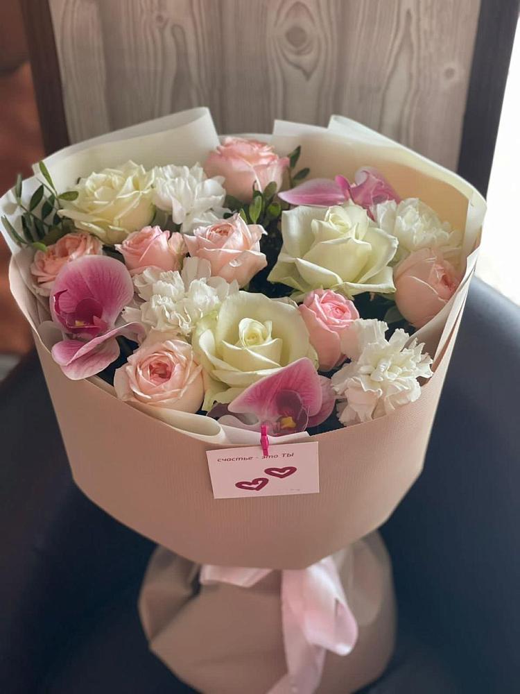 Букет цветов из: Орхидеи, Розы и Гвоздики в Заводоуковске