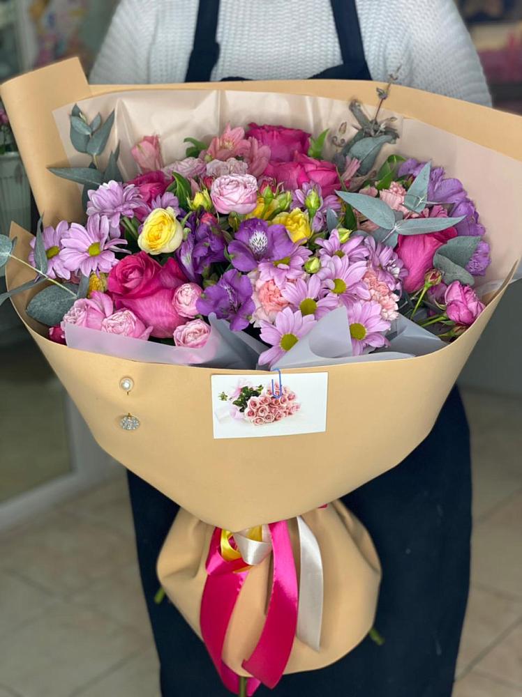 Букет цветов из: Хризантемы, Гвоздики и Альстромерии в Заводоуковске