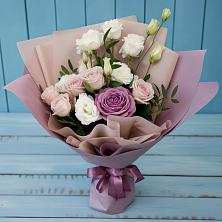 Букет цветов из:  Розы и Лизиантусы в Заводоуковске