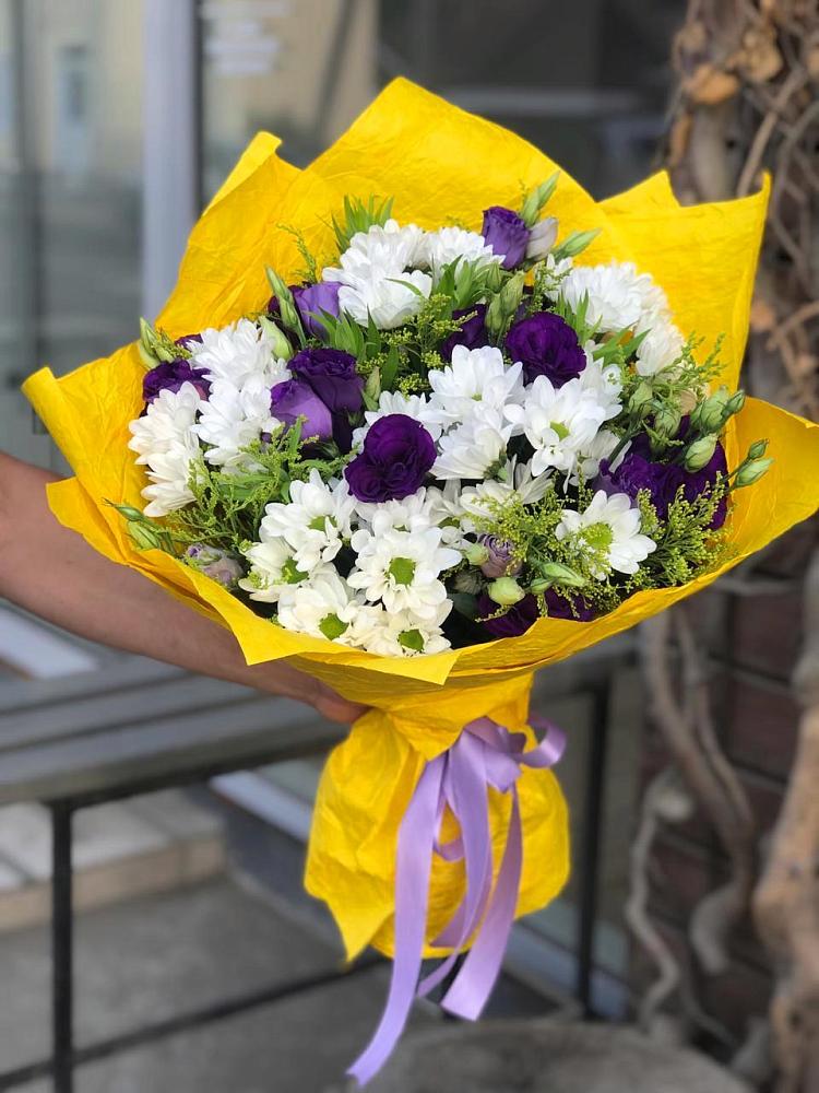 Букет цветов из: Ирисы, Хризантемы и Ромашки в Заводоуковске