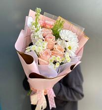 Букет цветов из:  Хризантемы и Розы в Заводоуковске