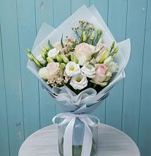 Букет цветов из:  Розы и Лизиантусы в Заводоуковске