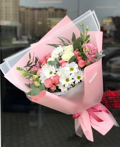 Букет цветов из: Розы, Лизиантусы и Хризантемы в Заводоуковске