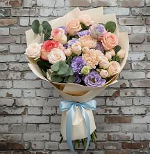 Букет цветов из:  Розы, Лизиантусы и Гвоздики в Заводоуковске