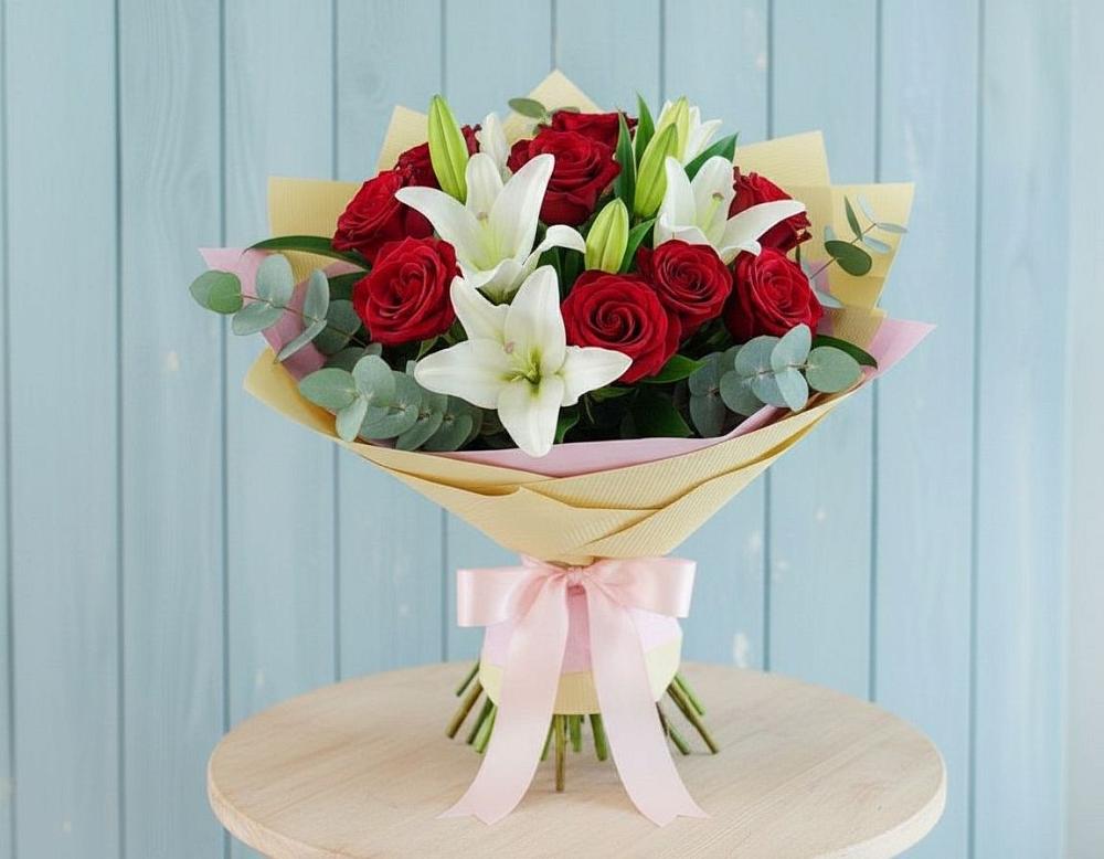 Букет цветов из: Лилии и Розы в Заводоуковске