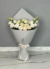 Букет цветов из:  Розы и Лизиантусы в Заводоуковске